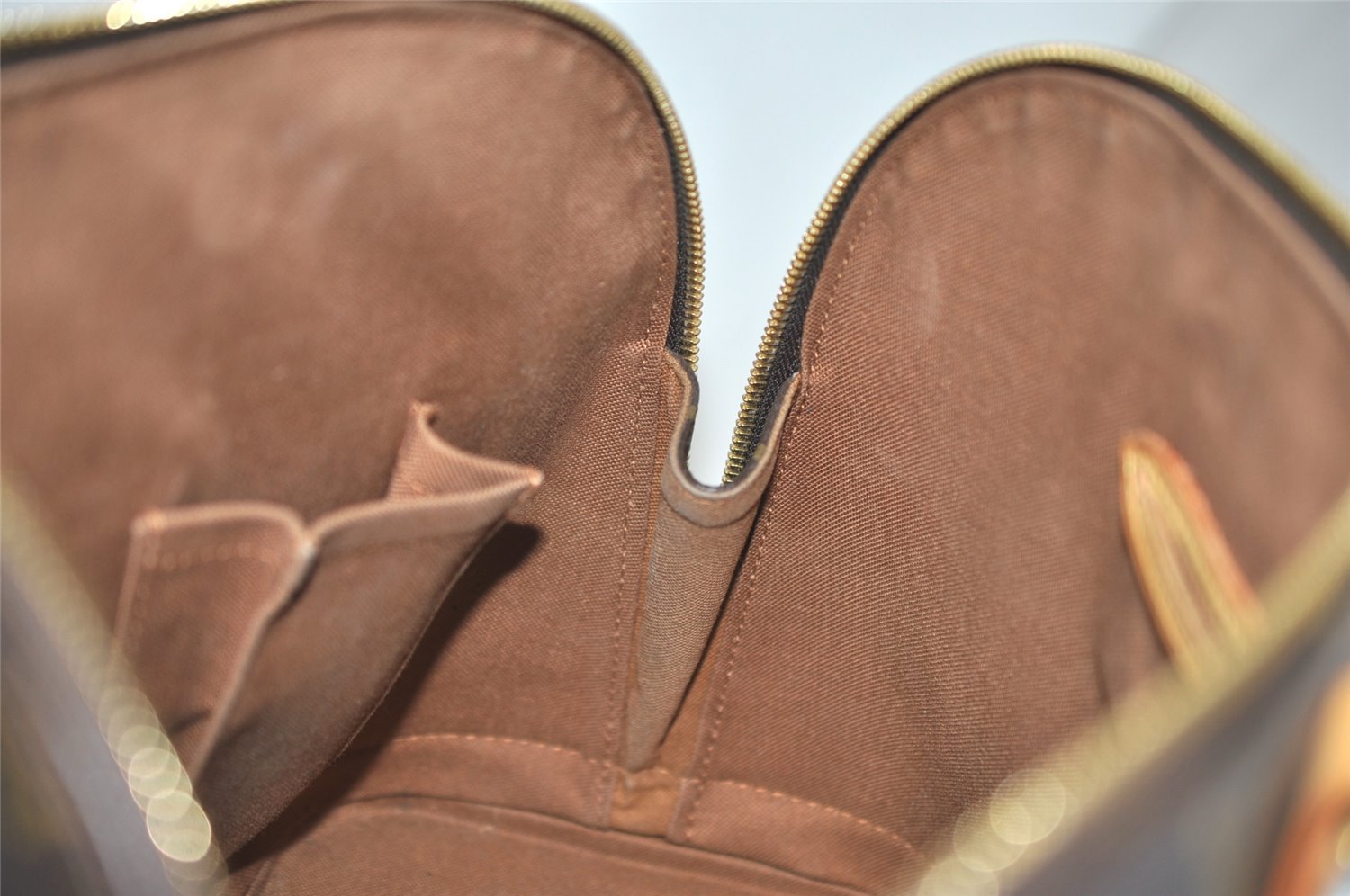 Authentic Louis Vuitton Monogram Alma Hand Bag Purse M51130 LV 9466J