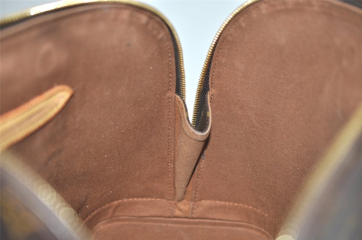 Authentic Louis Vuitton Monogram Alma Hand Bag Purse M51130 LV 9466J