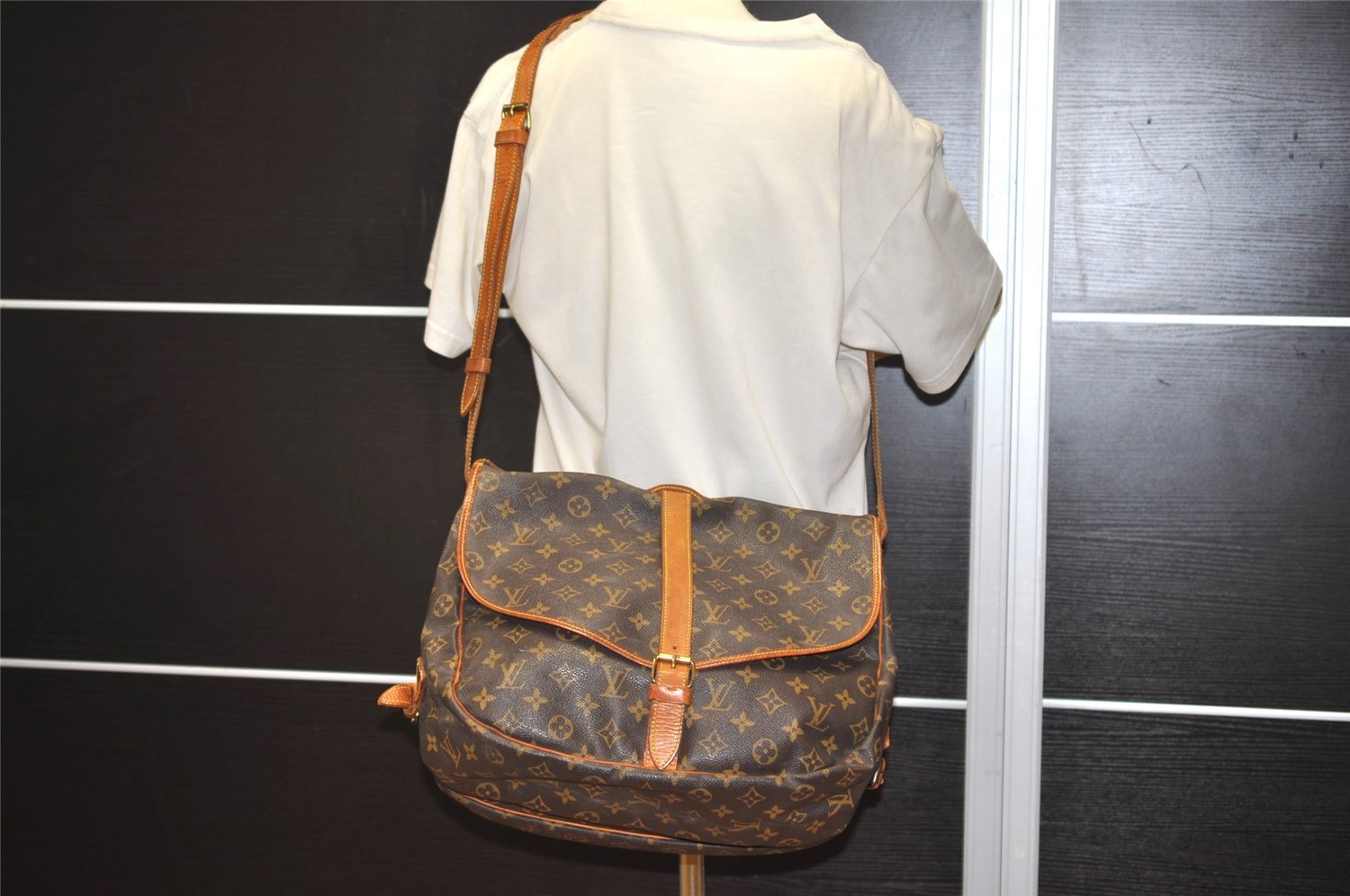 Authentic Louis Vuitton Monogram Saumur 35 Shoulder Cross Bag M42254 LV 9468I