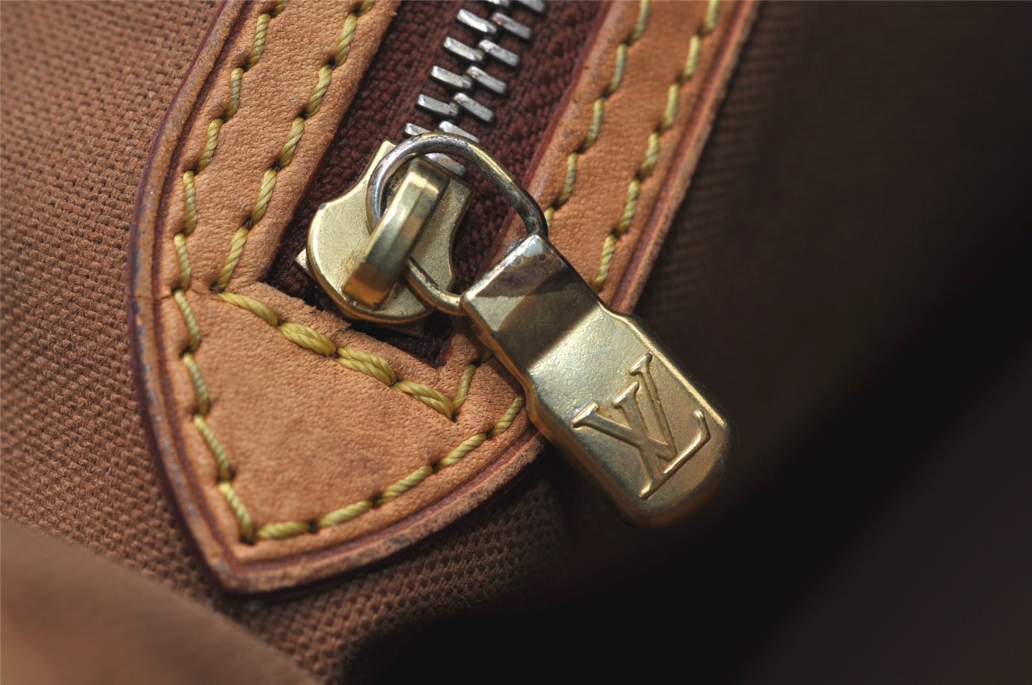 Authentic Louis Vuitton Monogram Batignolles Horizontal Tote Bag M51154 LV 9468J