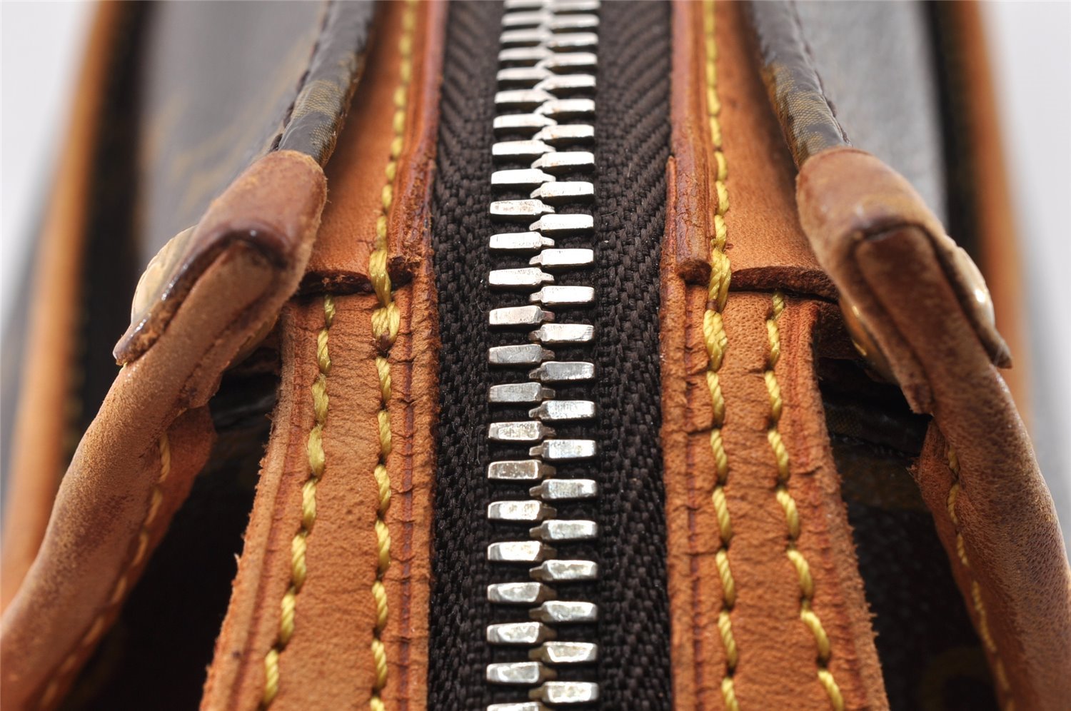 Auth Louis Vuitton Monogram Popincourt Long Shoulder Cross Bag M40008 LV 9470I