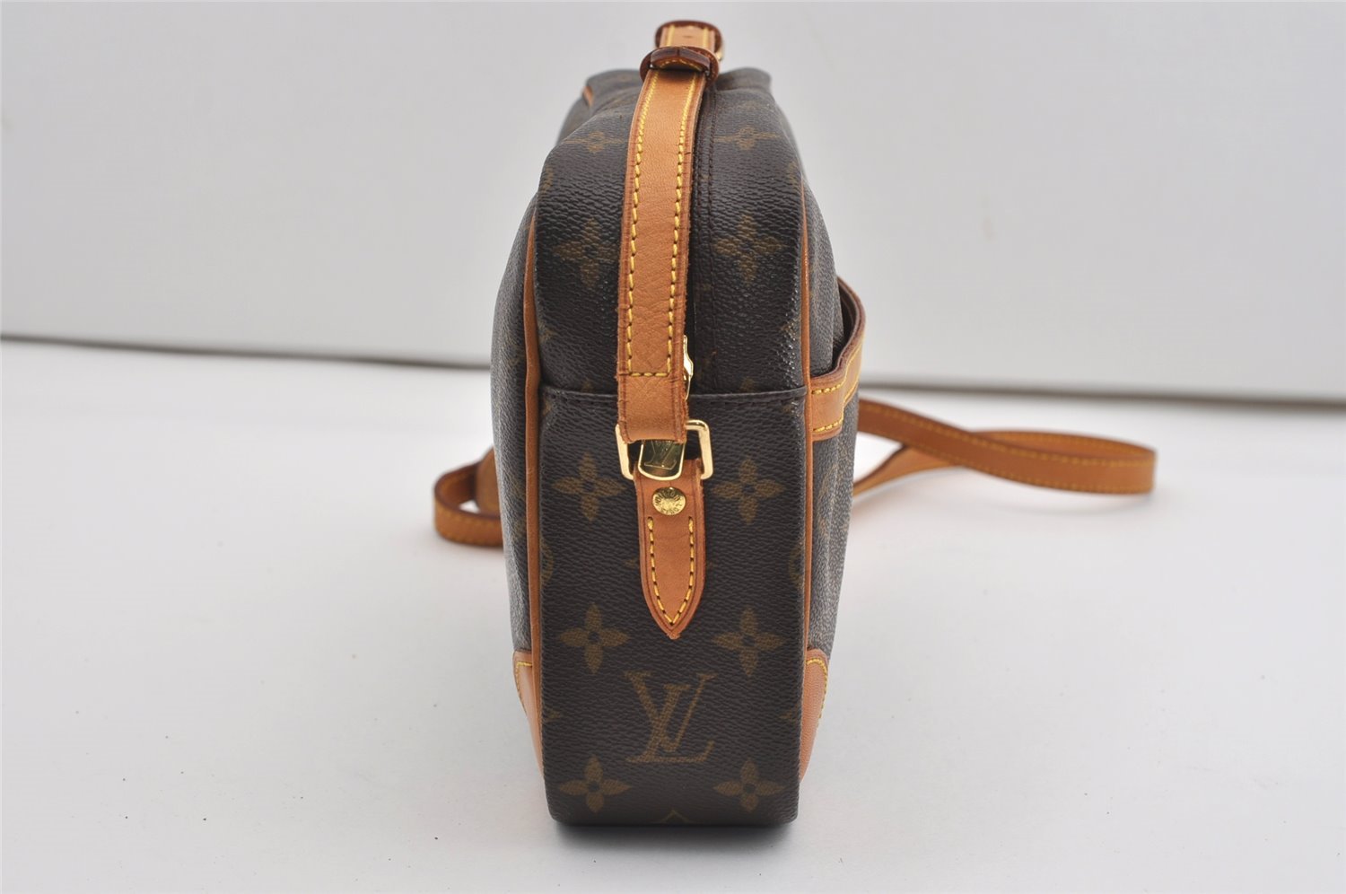 Authentic Louis Vuitton Monogram Trocadero 27 Shoulder Cross Bag M51274 LV 9471I