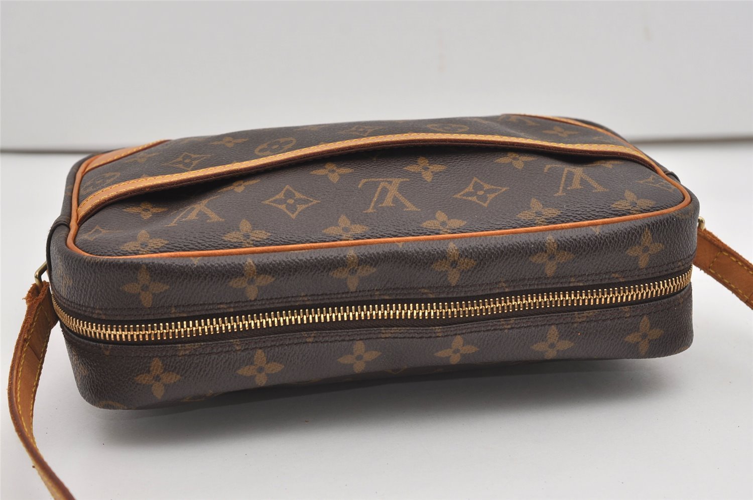 Authentic Louis Vuitton Monogram Trocadero 27 Shoulder Cross Bag M51274 LV 9471I