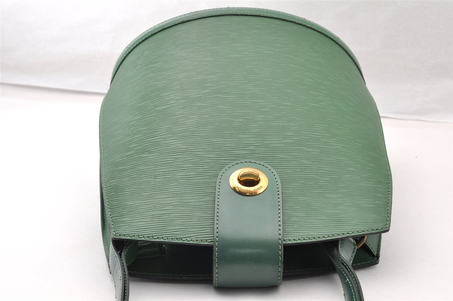 Authentic Louis Vuitton Epi Cluny Shoulder Bag Purse Green M52254 LV 9473I