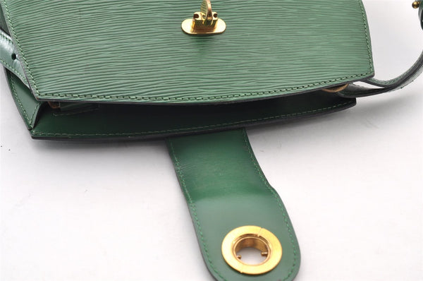 Authentic Louis Vuitton Epi Cluny Shoulder Bag Purse Green M52254 LV 9473I