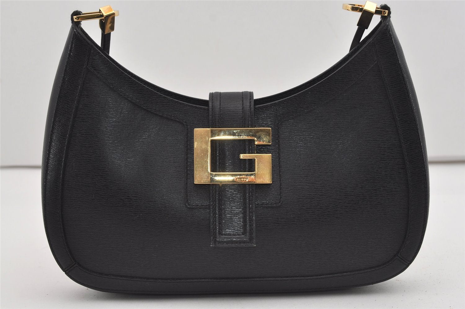 Authentic GUCCI Vintage Shoulder Bag Purse Leather 0014141 Black 9474I