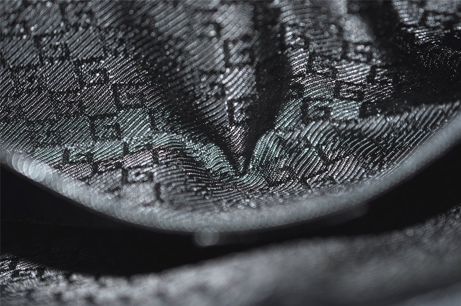 Authentic GUCCI Vintage Shoulder Bag Purse Leather 0014141 Black 9474I