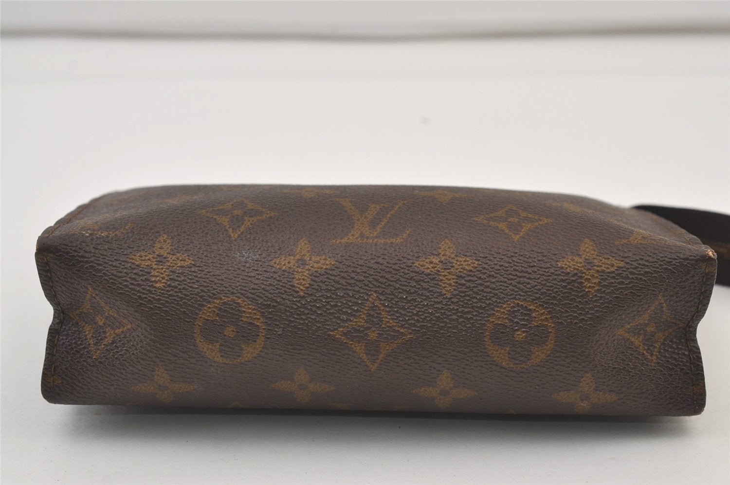 Auth Louis Vuitton Monogram Poche Toilette 19 Cosmetics Pouch Old Model LV 9475J