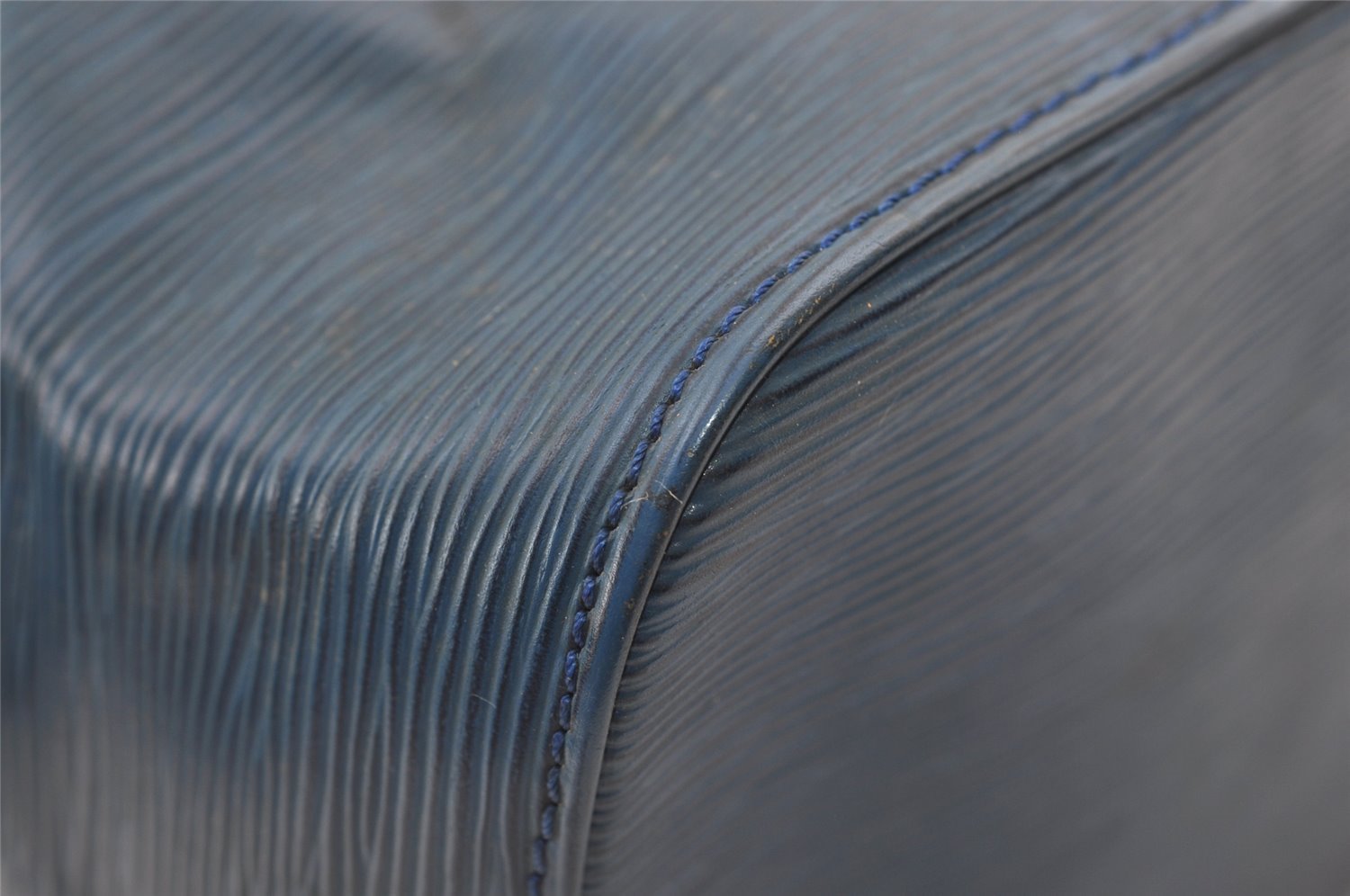 Authentic Louis Vuitton Epi Petit Noe Shoulder Drawstring Bag M44105 Blue 9478J