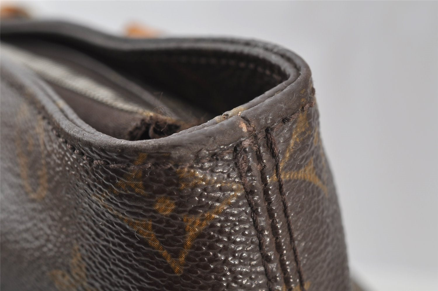 Authentic Louis Vuitton Monogram Cabas Mezzo Shoulder Tote Bag M51151 LV 9481I