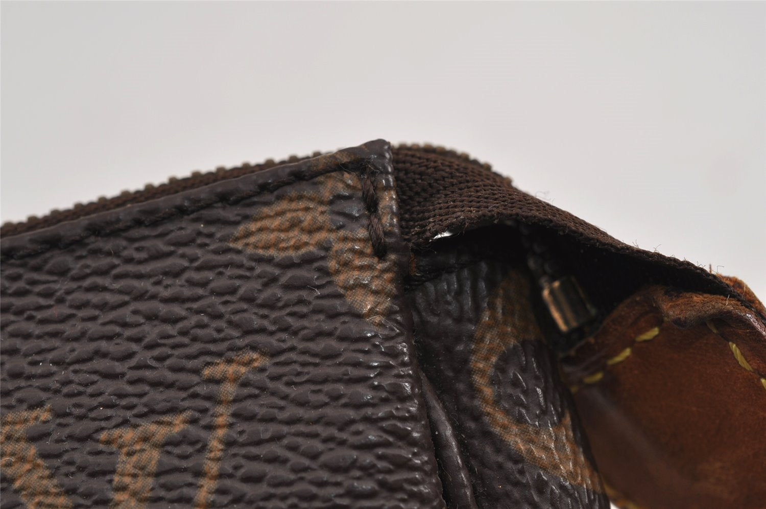 Authentic Louis Vuitton Monogram Pochette Accessoires Pouch M51980 LV 9486J