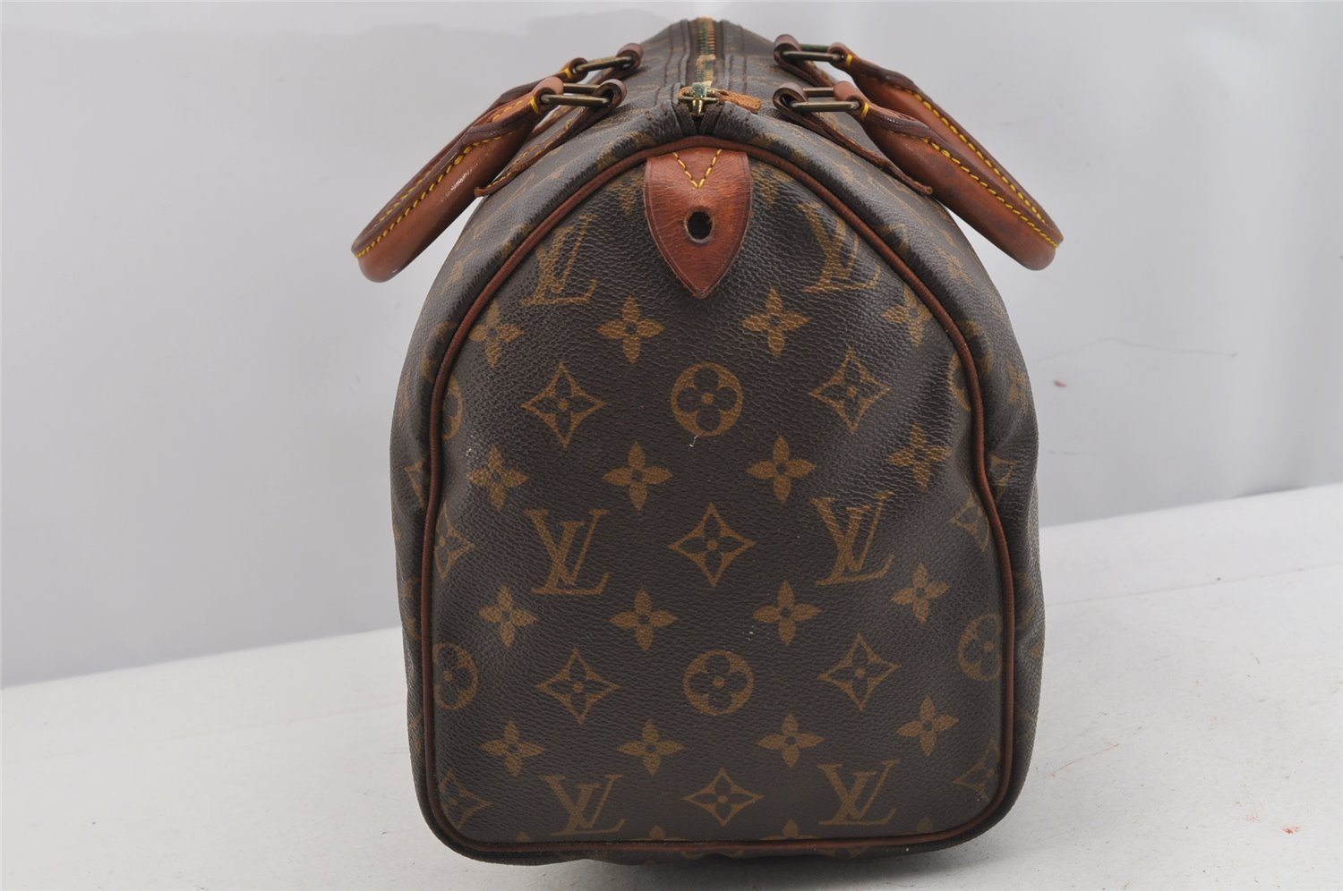 Authentic Louis Vuitton Monogram Speedy 30 Hand Boston Bag M41526 LV 9487J