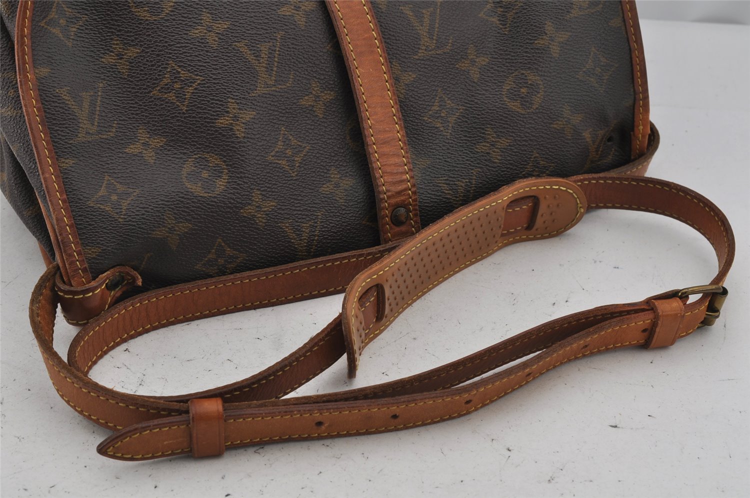 Authentic Louis Vuitton Monogram Saumur 30 Shoulder Cross Bag M42256 LV 9505J