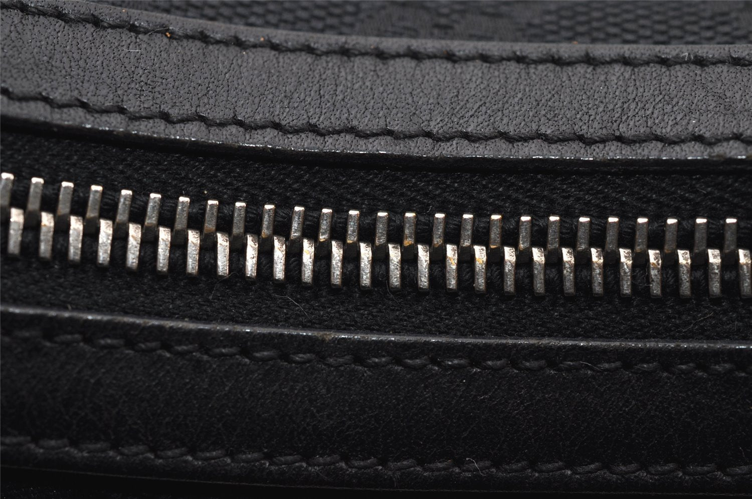 Authentic GUCCI Shoulder Bag Purse GG Canvas Leather 0013814 Black 9511I