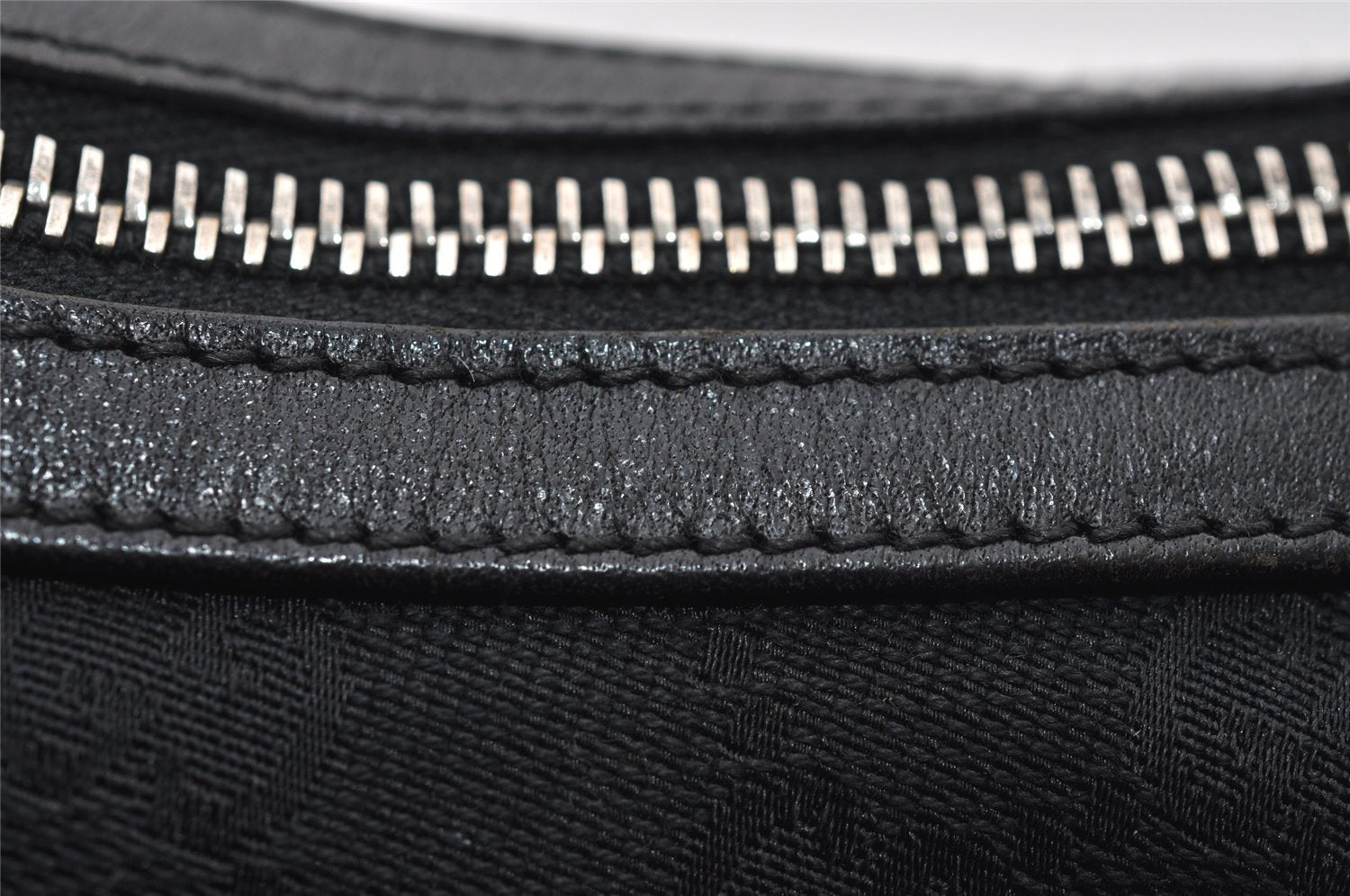 Authentic GUCCI Shoulder Bag Purse GG Canvas Leather 0013814 Black 9511I