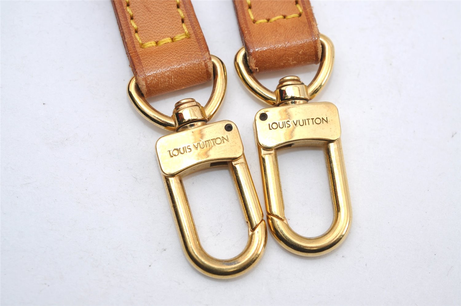 Authentic Louis Vuitton Leather Shoulder Strap Beige 38.8