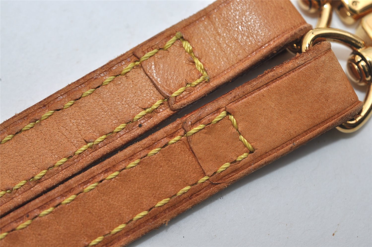 Authentic Louis Vuitton Leather Shoulder Strap Beige 45.5