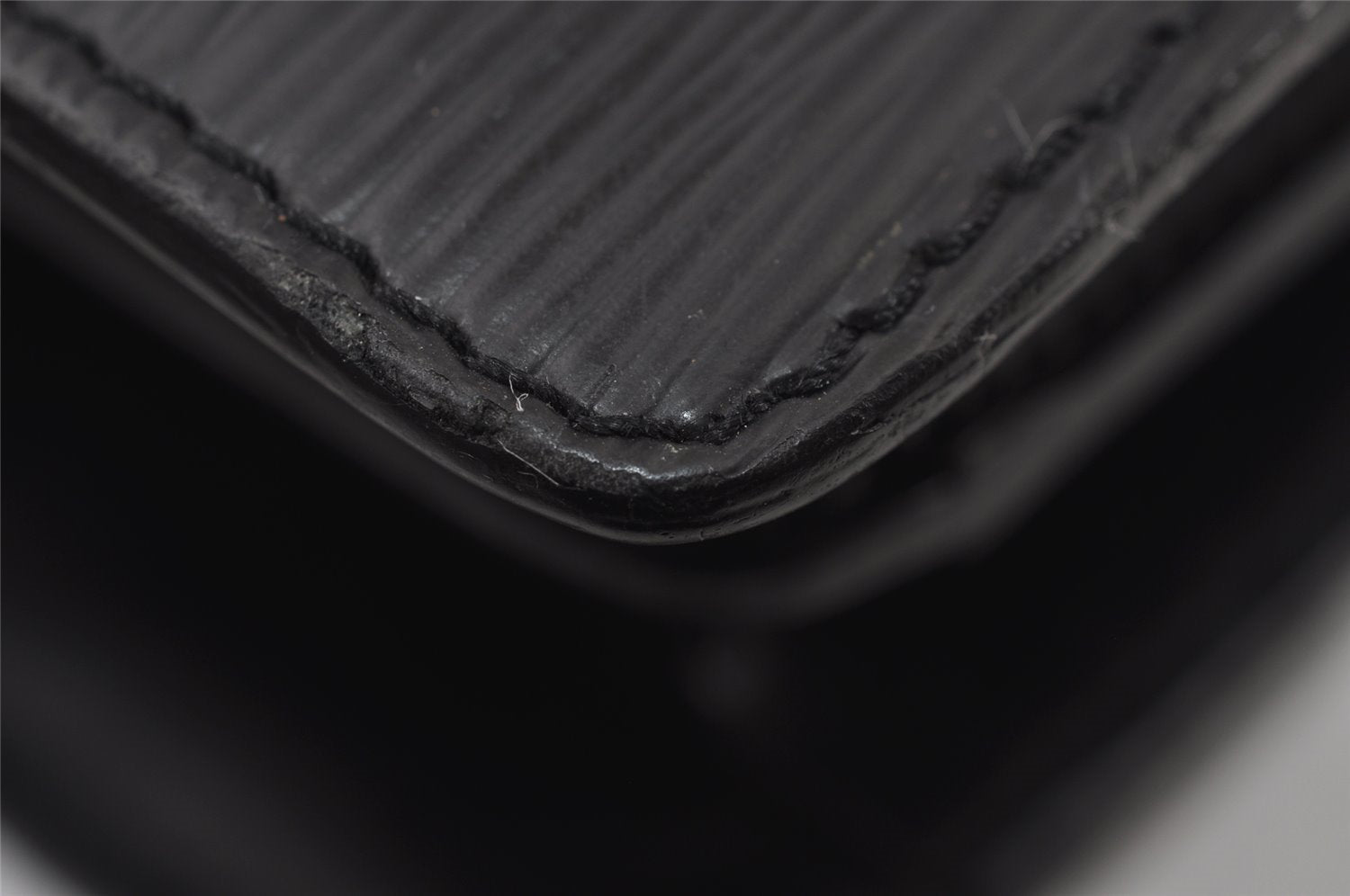 Authentic Louis Vuitton Epi Serviette Fermoir Briefcase M54352 Black LV 9521I