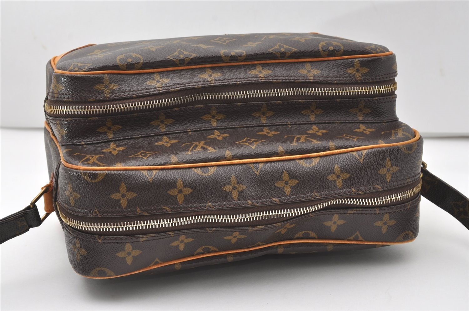 Authentic Louis Vuitton Monogram Nile Shoulder Cross Body Bag M45244 LV 9525I