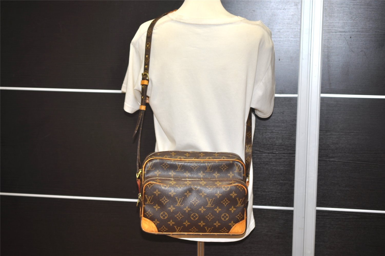 Authentic Louis Vuitton Monogram Nile Shoulder Cross Body Bag M45244 LV 9525I