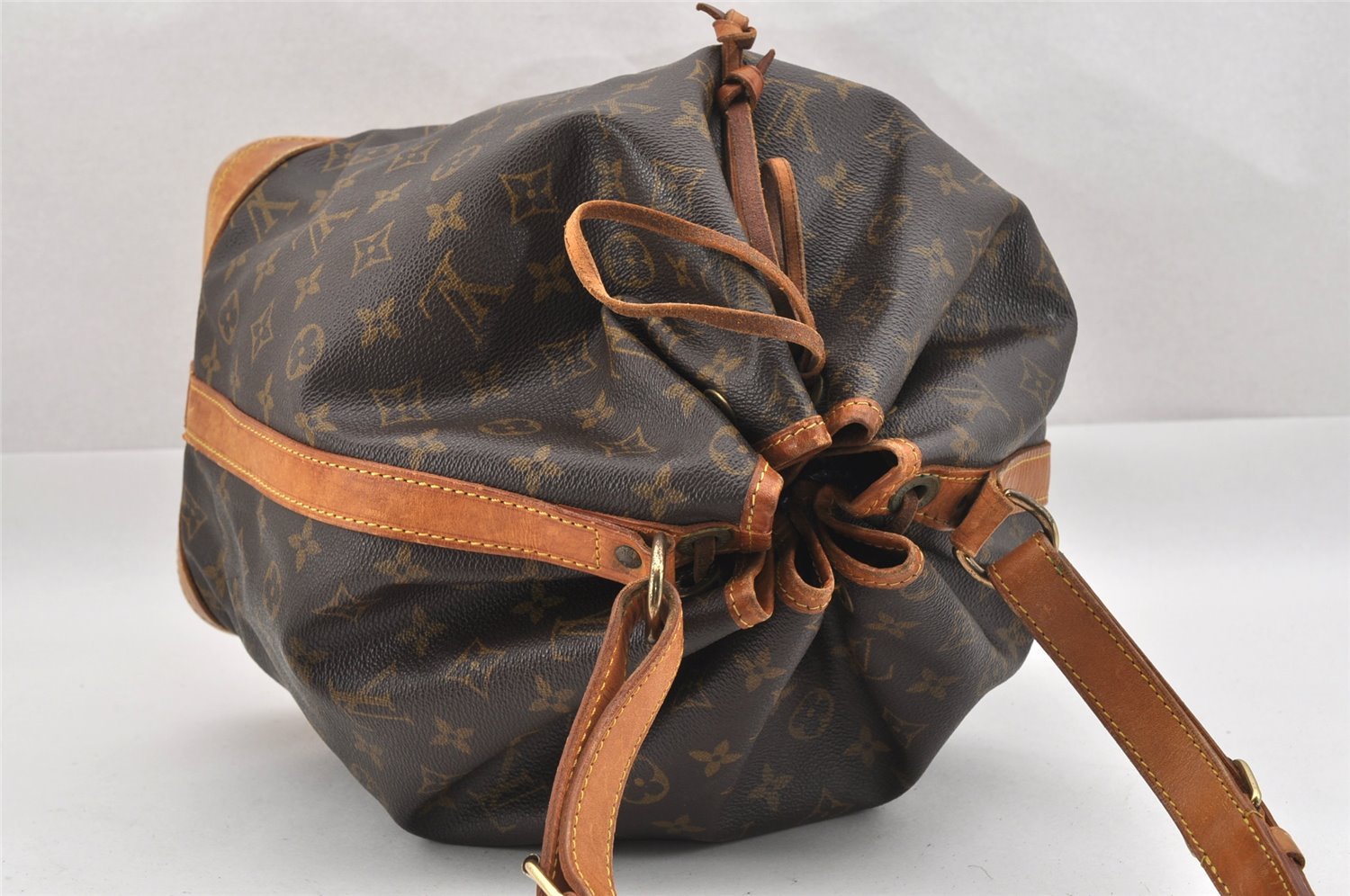 Authentic Louis Vuitton Monogram Noe Shoulder Drawstring Bag M42224 LV 9535I