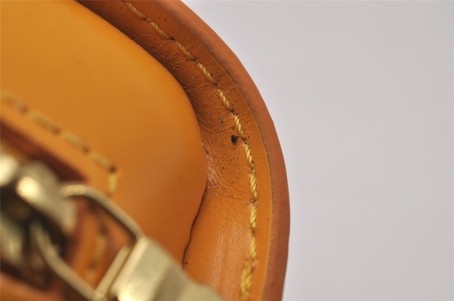 Authentic Louis Vuitton Epi Dauphine Cosmetic Pouch Yellow M48449 LV Junk 9536I