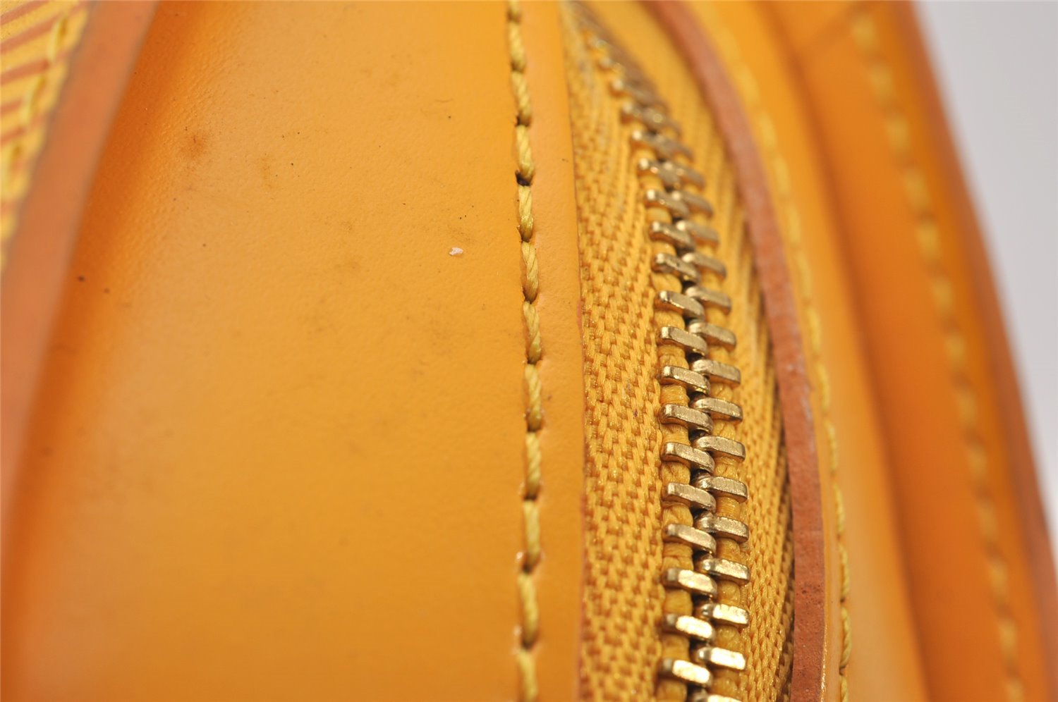 Authentic Louis Vuitton Epi Dauphine Cosmetic Pouch Yellow M48449 LV Junk 9536I