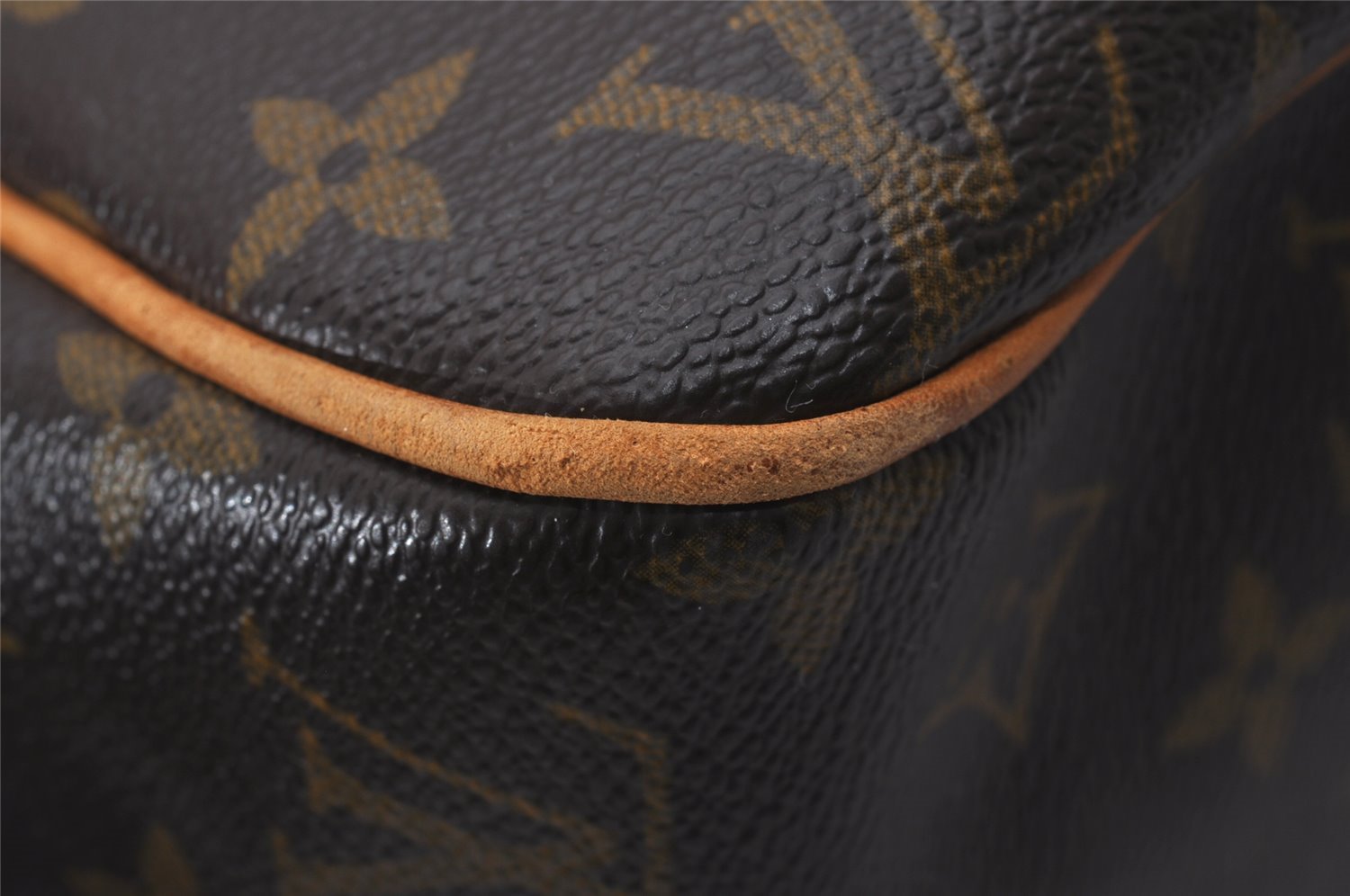 Authentic Louis Vuitton Monogram Batignolles Horizontal Tote Bag M51154 LV 9537I