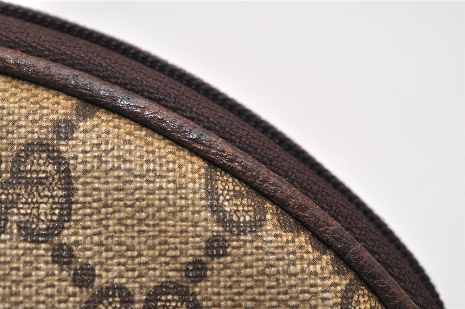 Authentic GUCCI Vintage Web Sherry Line Pouch Purse GG PVC Leather Brown 9539J