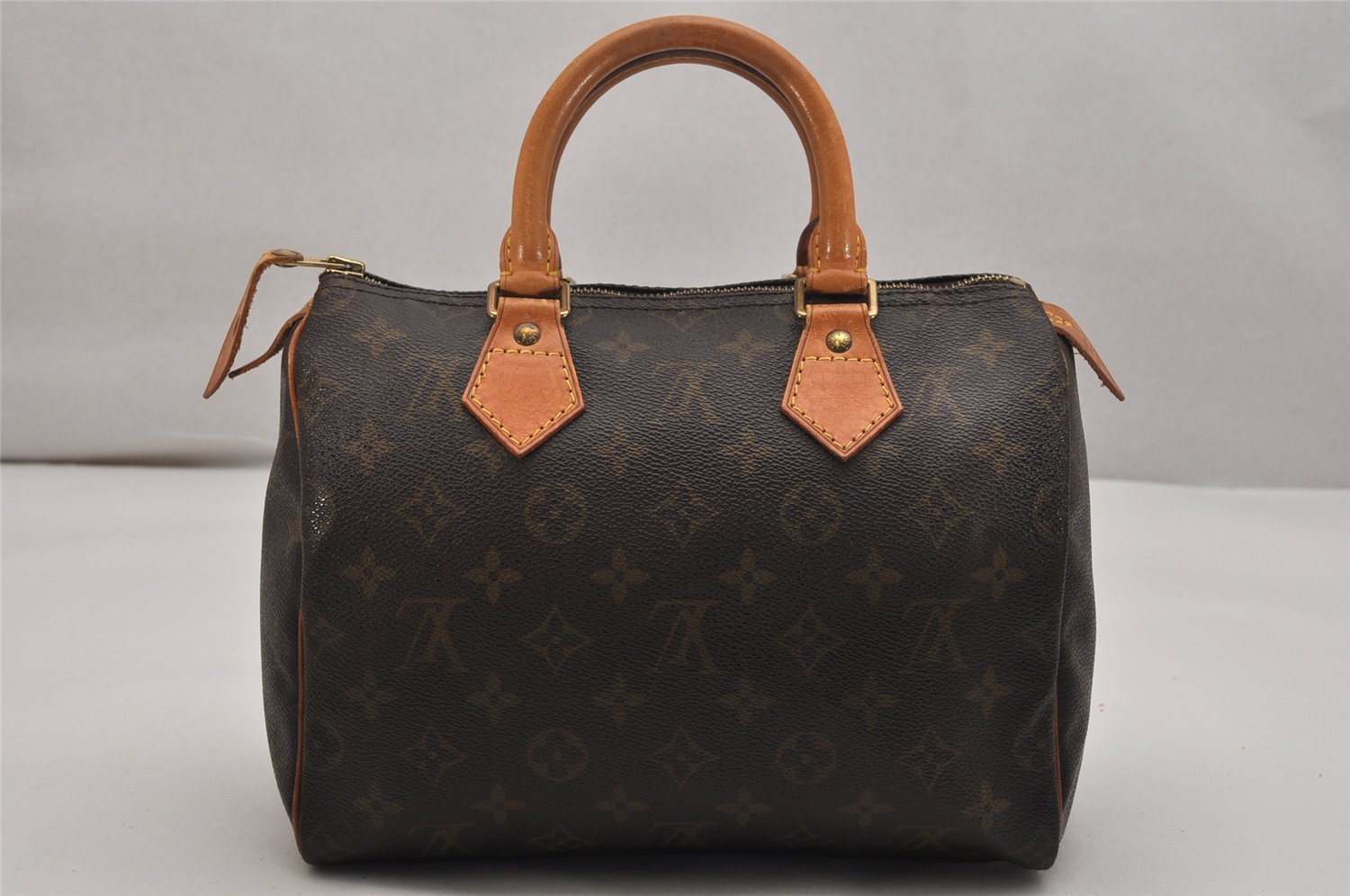 Authentic Louis Vuitton Monogram Speedy 25 Boston Hand Bag M41528 LV 9541J