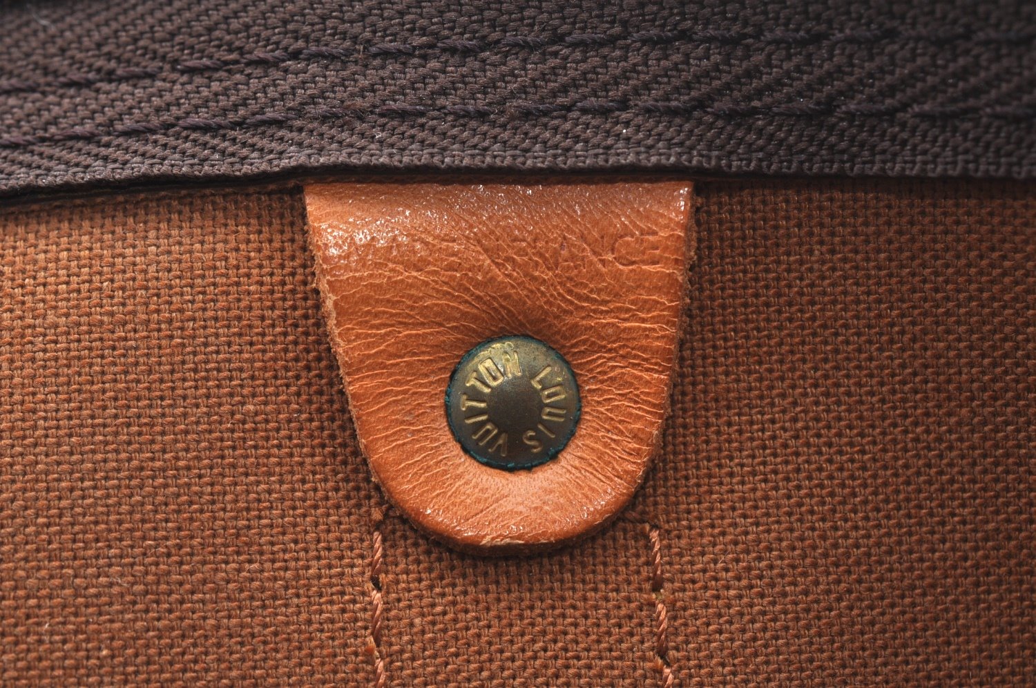Authentic Louis Vuitton Monogram Keepall 60 Travel Boston Bag M41422 LV 9561G