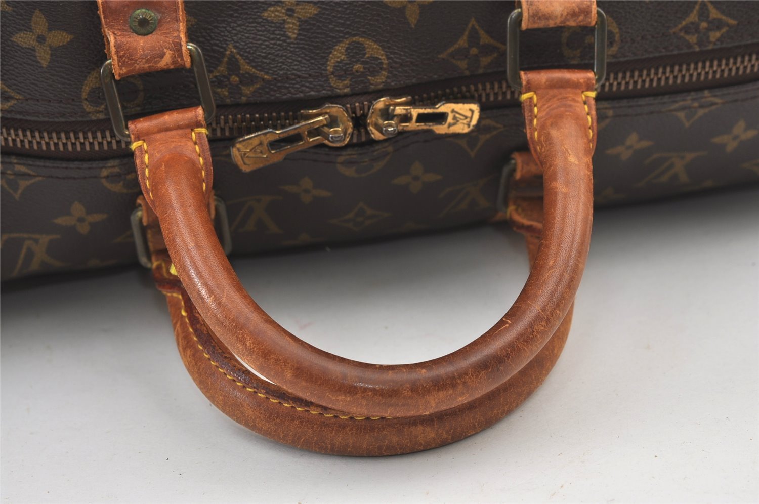 Authentic Louis Vuitton Monogram Keepall 50 Travel Boston Bag M41426 LV 9561J