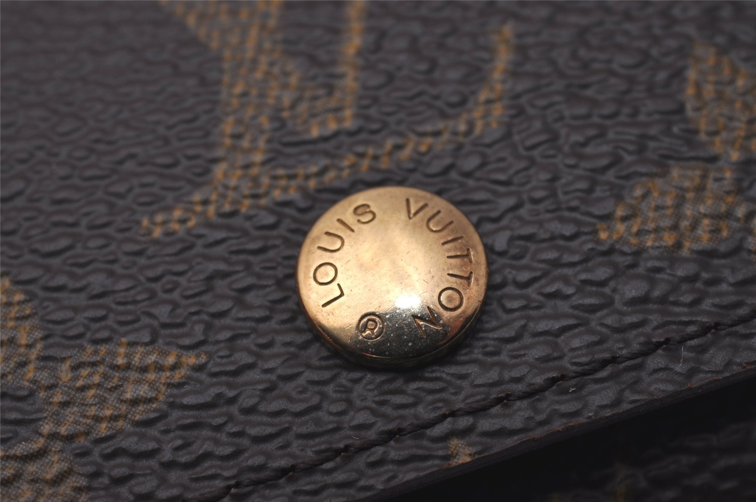 Authentic Louis Vuitton Monogram Multicles 4 Four Hooks Key Case M62631 LV 9564I