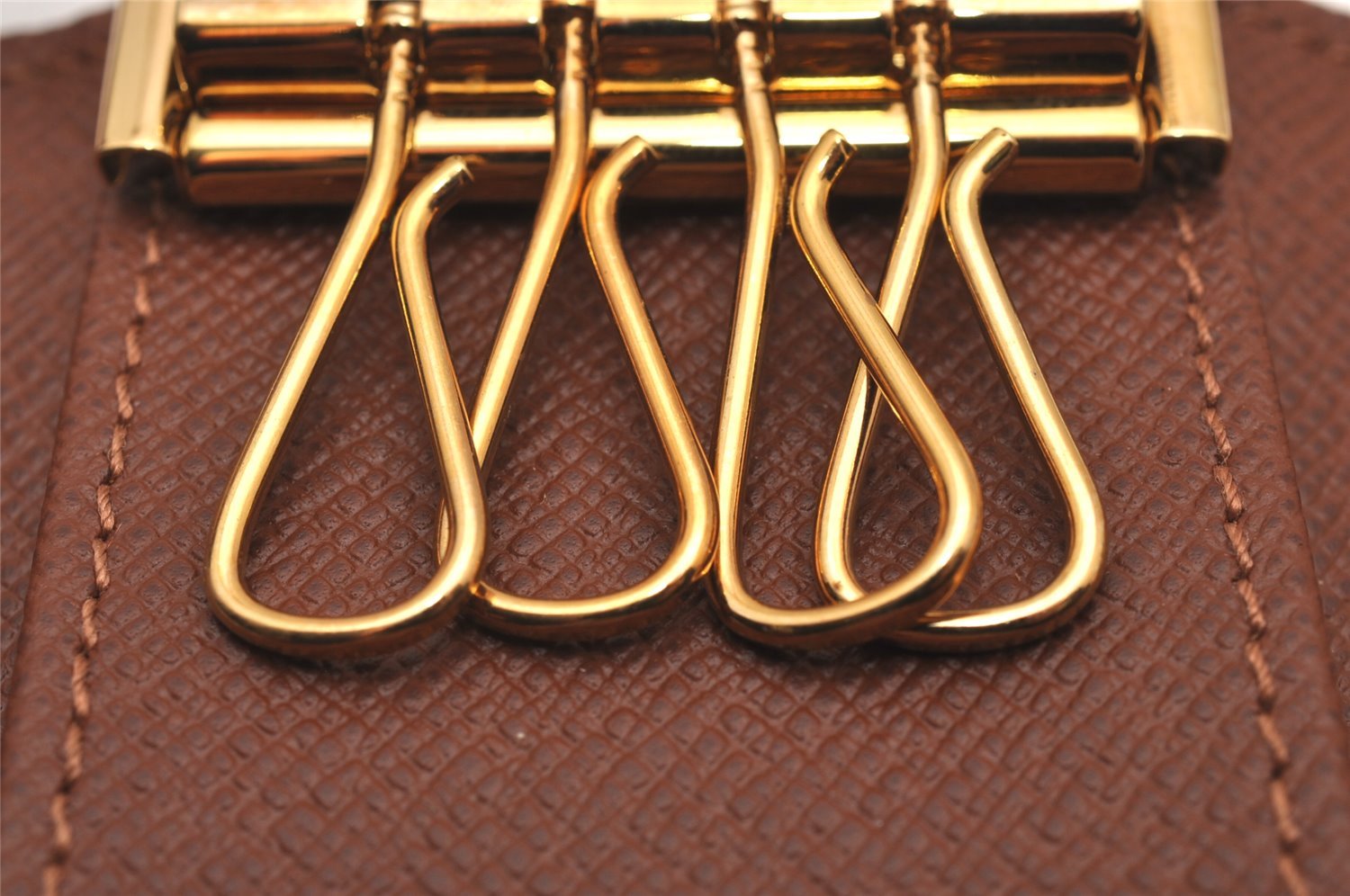 Authentic Louis Vuitton Monogram Multicles 4 Four Hooks Key Case M62631 LV 9564I