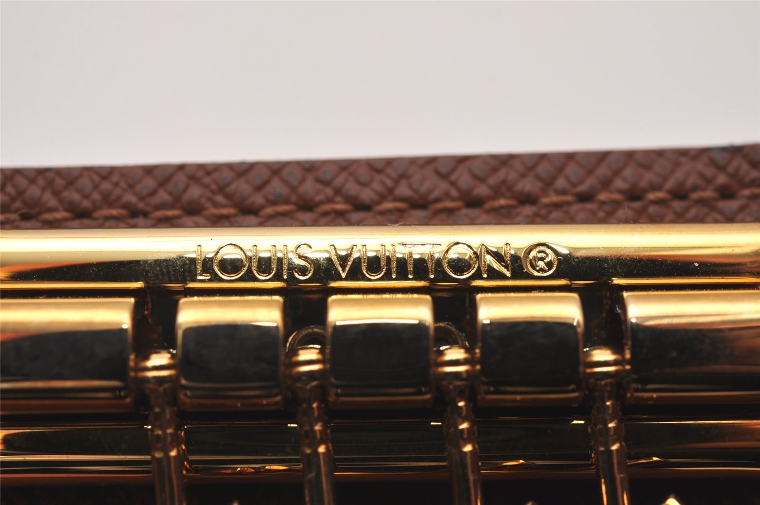 Authentic Louis Vuitton Monogram Multicles 4 Four Hooks Key Case M62631 LV 9564I