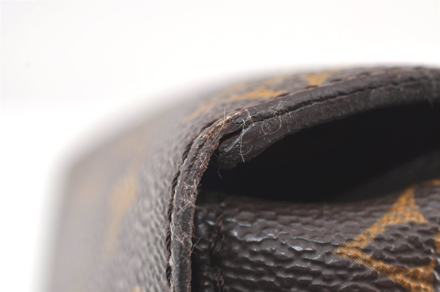 Authentic Louis Vuitton Monogram Saint Cloud MM M51243 Shoulder Cross Bag 9569I