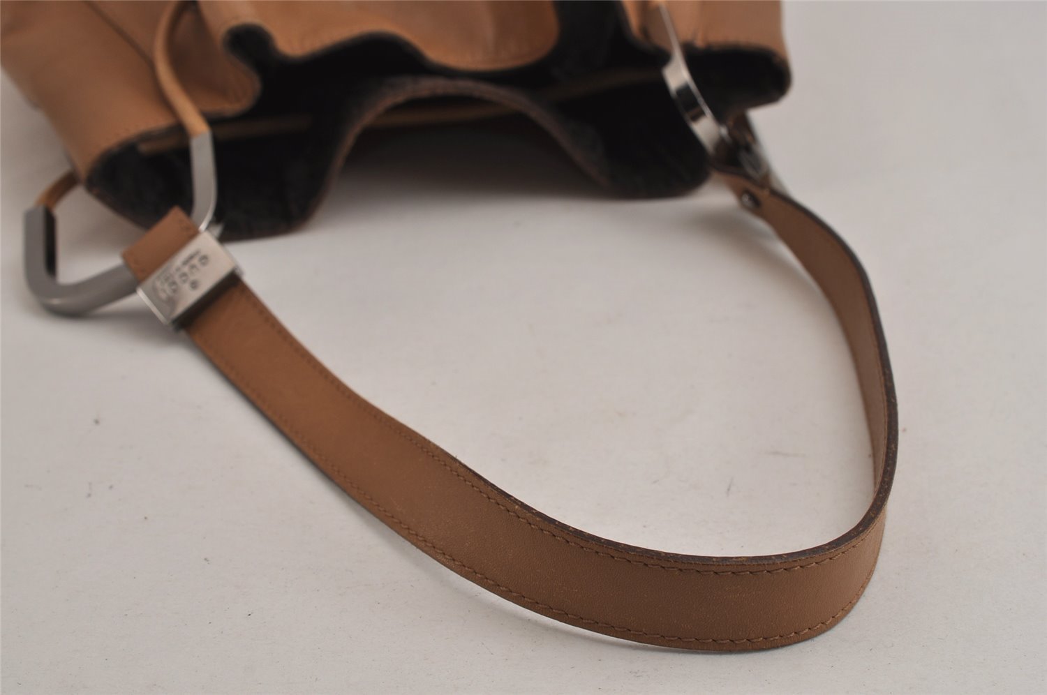 Authentic GUCCI Vintage Shoulder Hand Bag Purse Leather 0013748 Brown 9571J