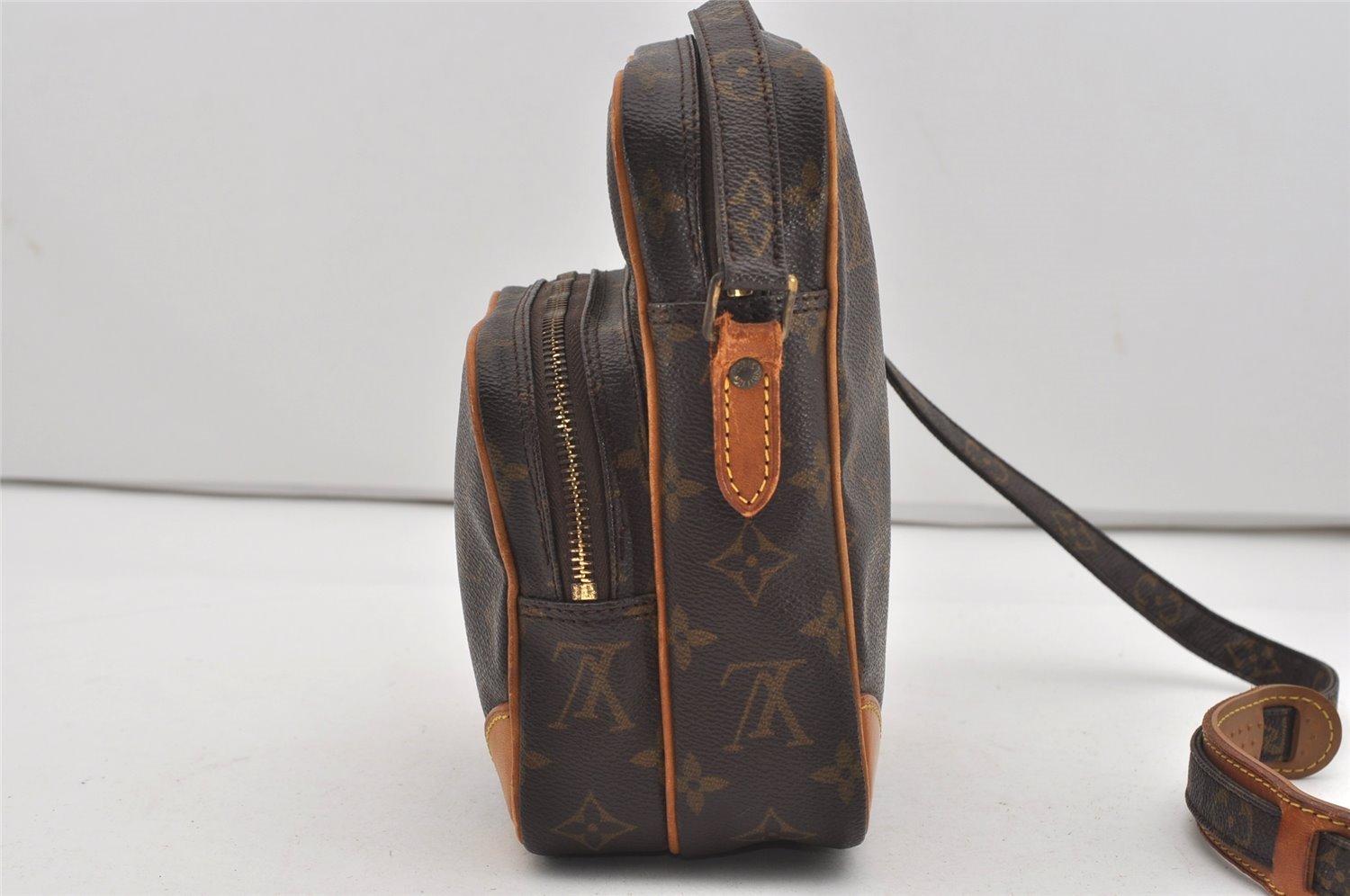Authentic Louis Vuitton Monogram Amazone Shoulder Cross Bag M45236 Junk 9572I