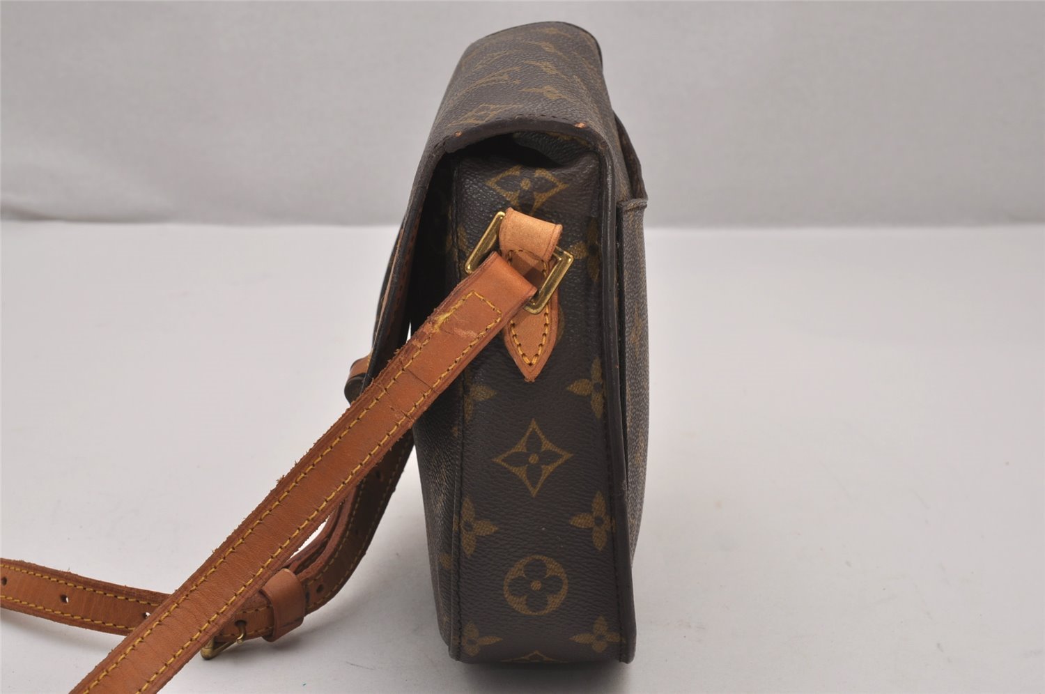 Authentic Louis Vuitton Monogram Saint Cloud MM M51243 Shoulder Cross Bag 9574I