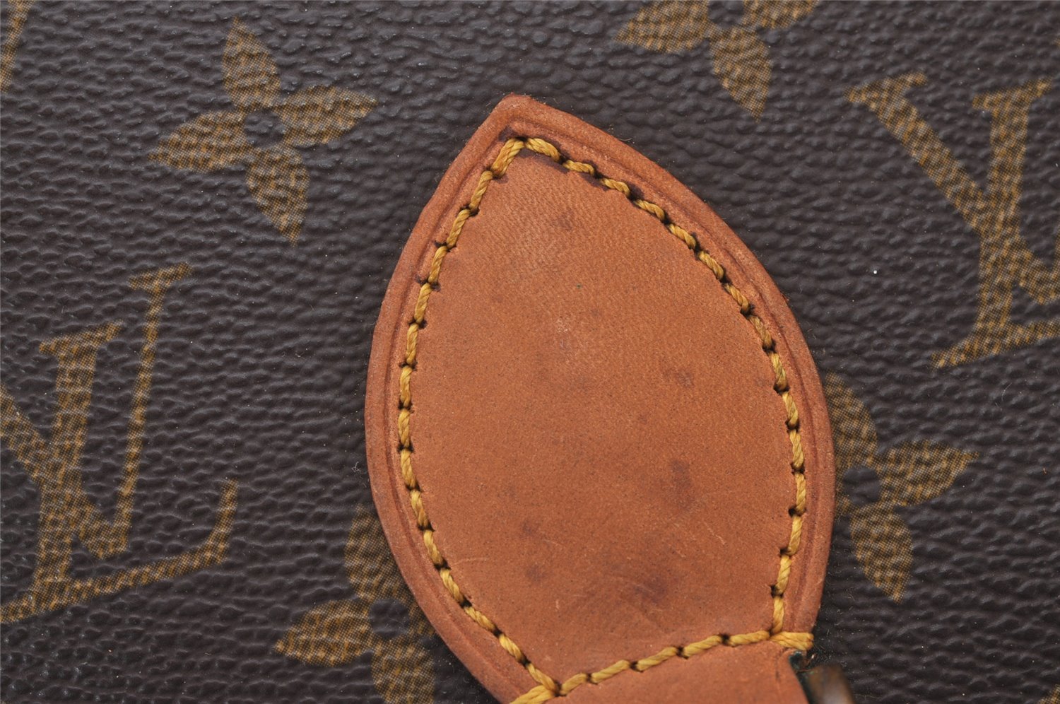 Authentic Louis Vuitton Monogram Saint Cloud MM M51243 Shoulder Cross Bag 9574I