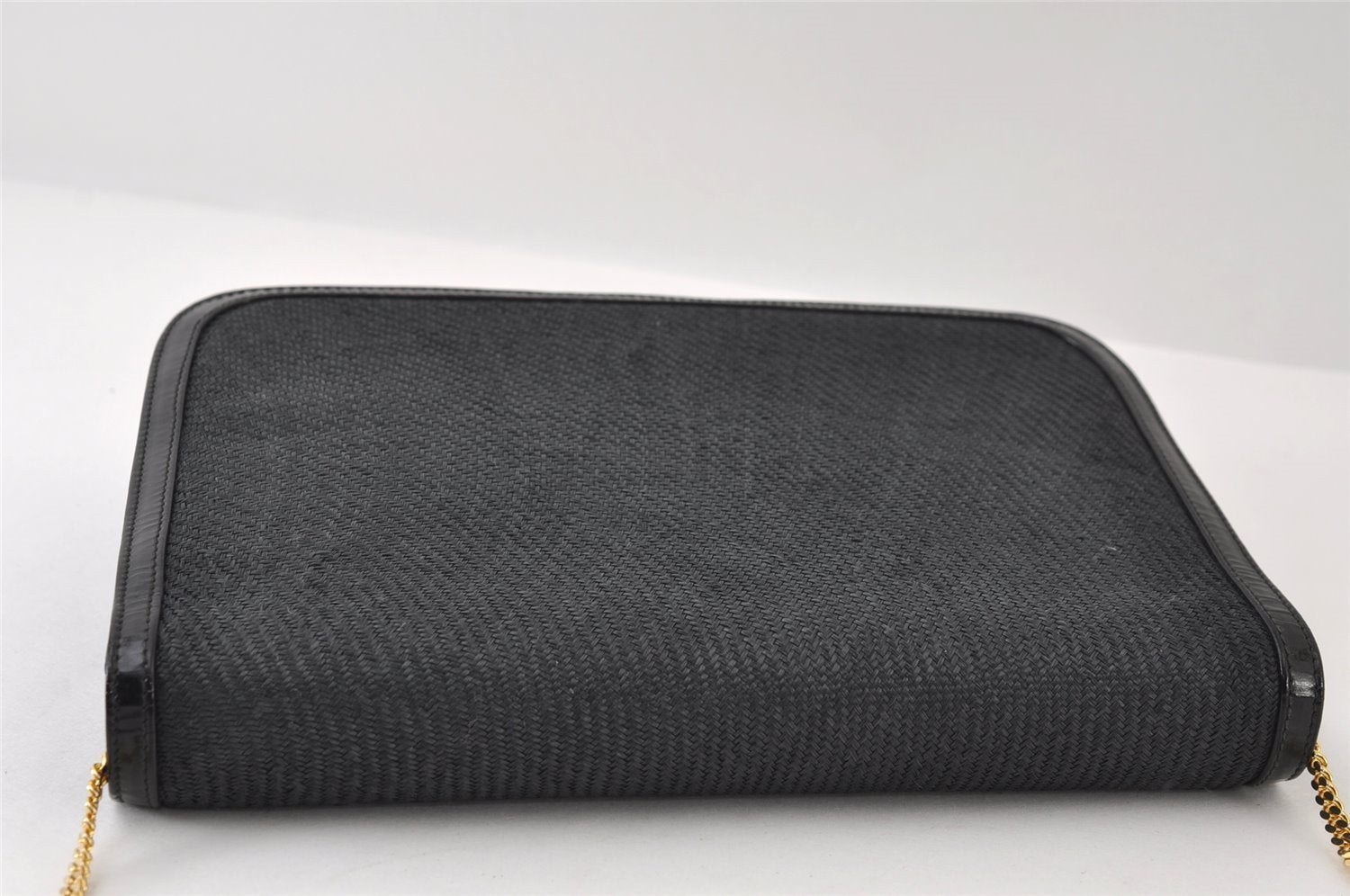 Authentic GUCCI Chain Shoulder Cross Bag Purse Straw Enamel Black 9577I