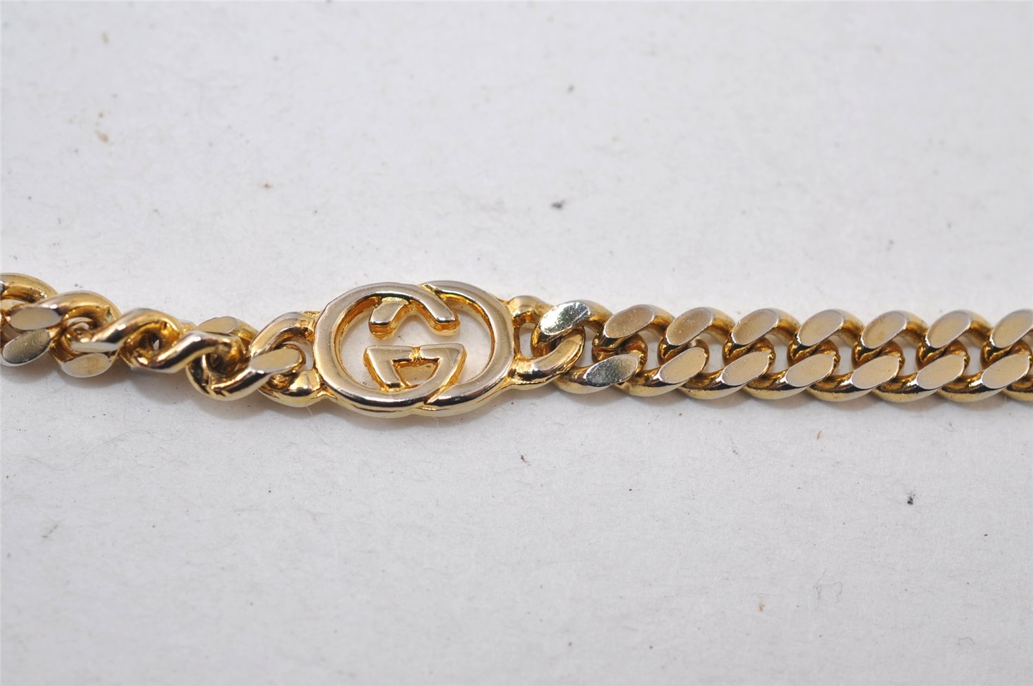 Authentic GUCCI Chain Shoulder Cross Bag Purse Straw Enamel Black 9577I