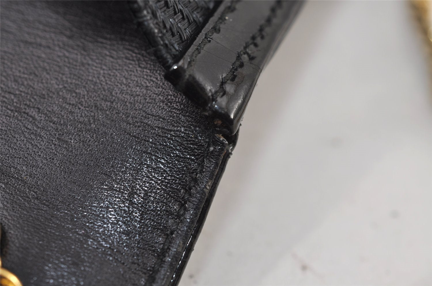 Authentic GUCCI Chain Shoulder Cross Bag Purse Straw Enamel Black 9577I