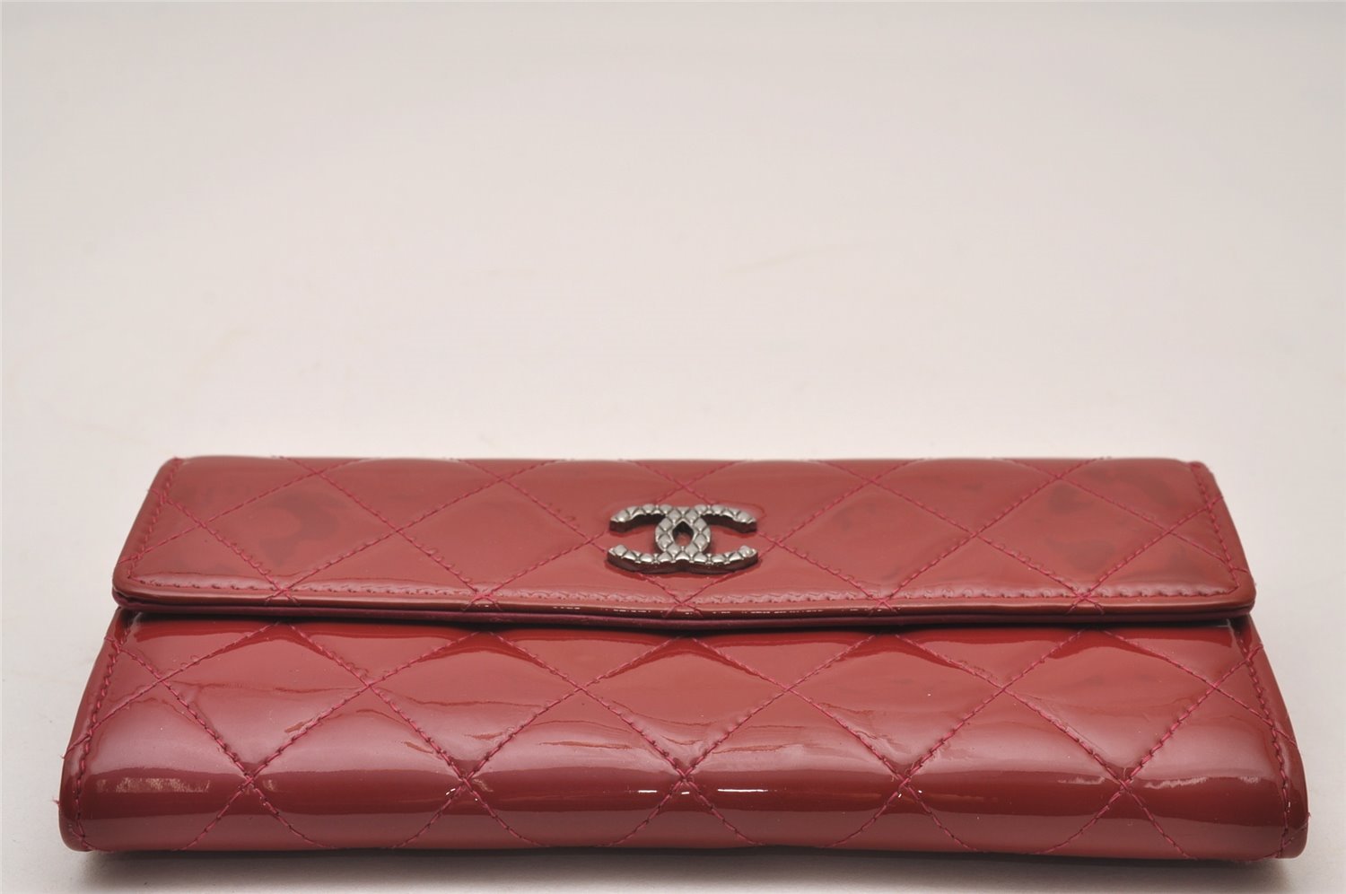 Authentic CHANEL Brilliant Enamel Matelasse Long Wallet Purse Red CC 9597I