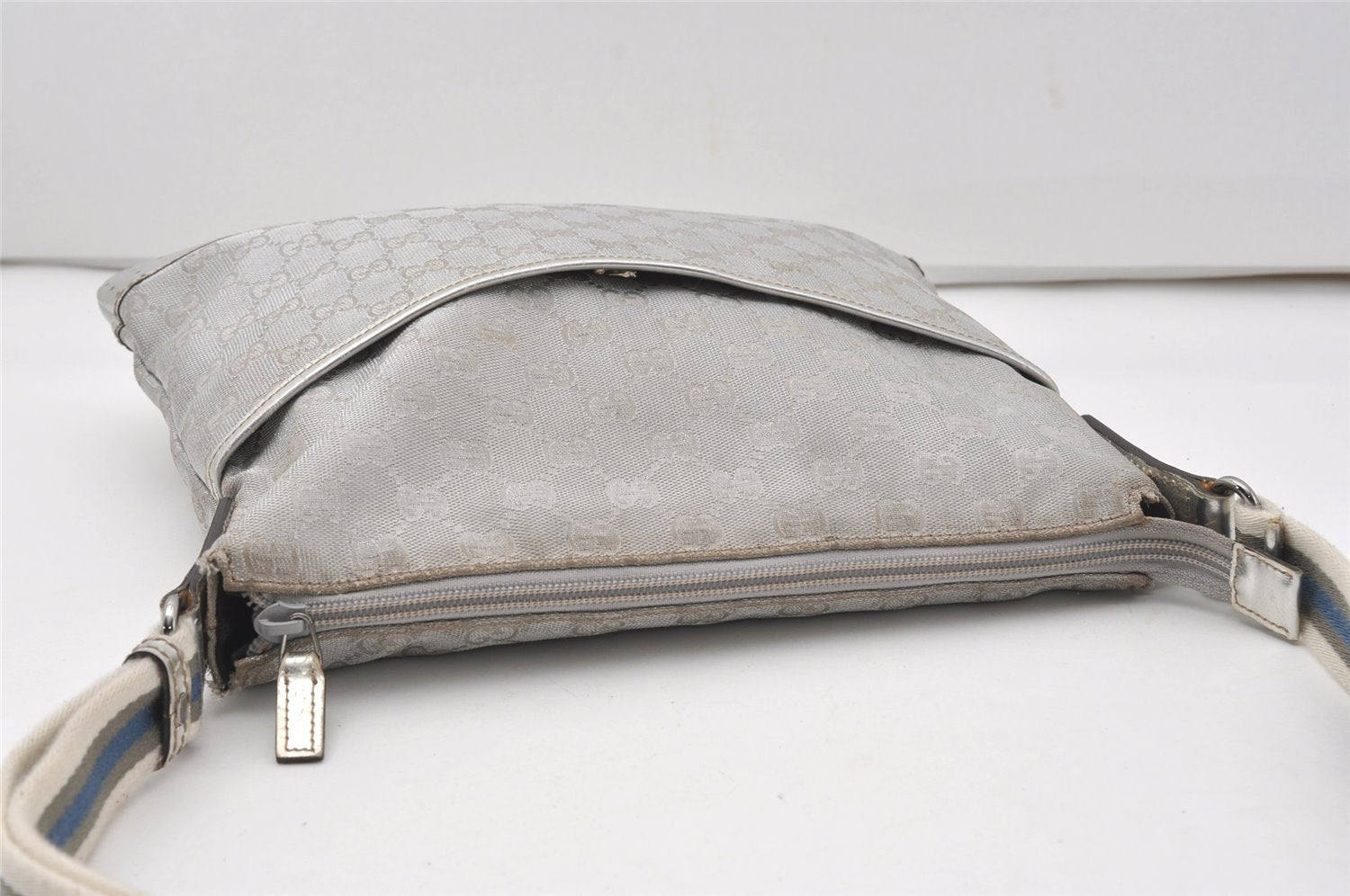 Authentic GUCCI Sherry Line Shoulder Bag GG Canvas Leather 145857 Silver 9603I