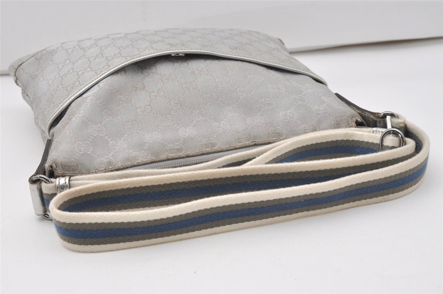 Authentic GUCCI Sherry Line Shoulder Bag GG Canvas Leather 145857 Silver 9603I
