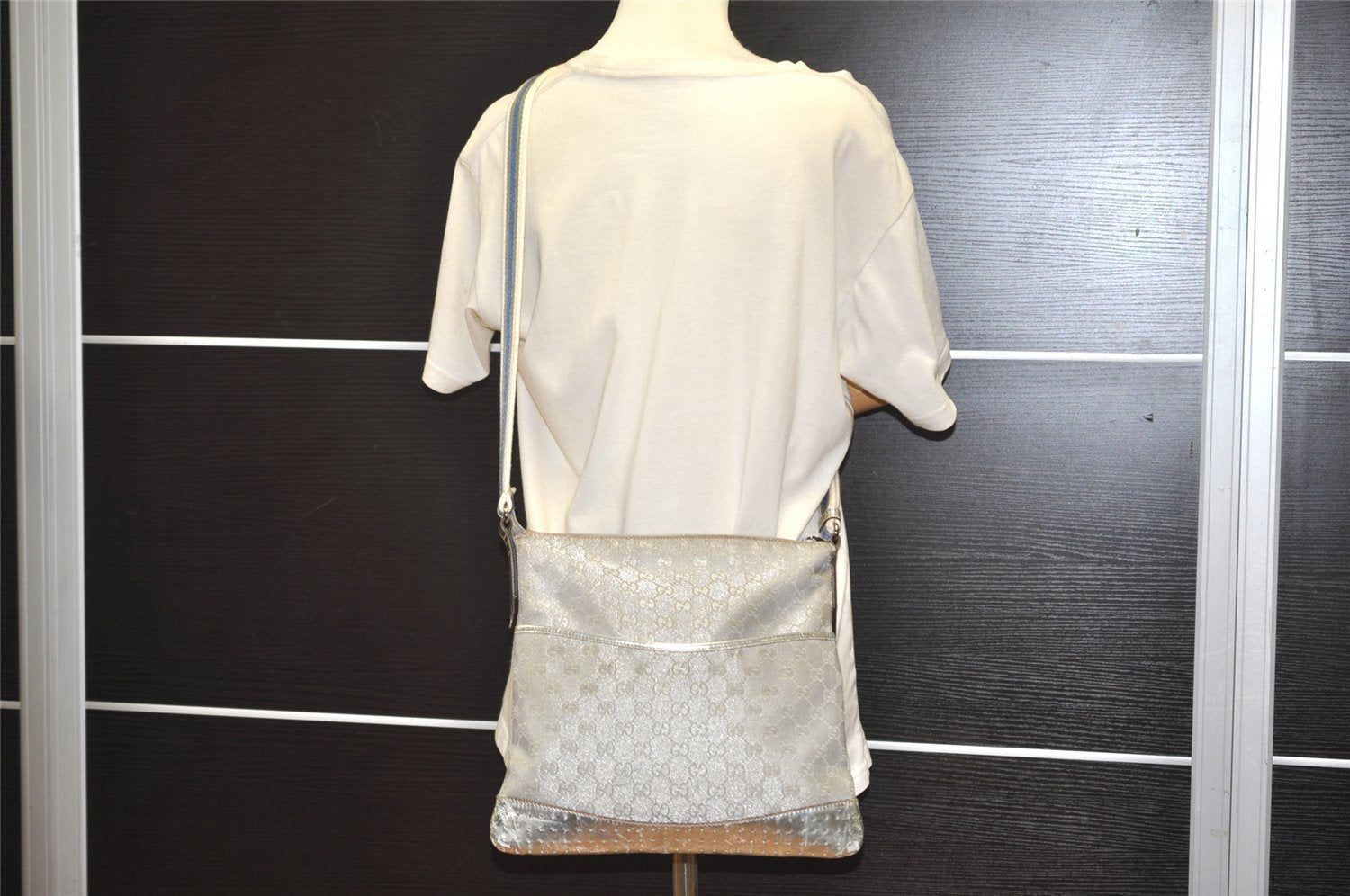 Authentic GUCCI Sherry Line Shoulder Bag GG Canvas Leather 145857 Silver 9603I