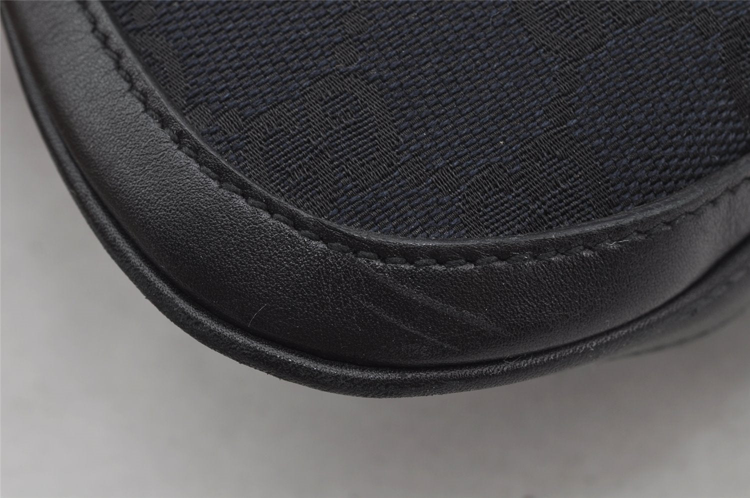 Authentic GUCCI Shoulder Bag Purse GG Canvas Leather 0014129 Black 9620I