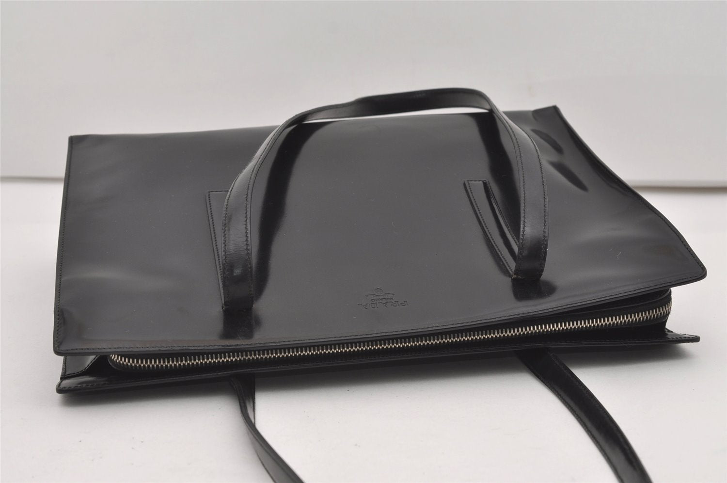 Authentic PRADA SPAZZOLATO SPOR Leather Shoulder Hand Bag B6902 Black 9622I