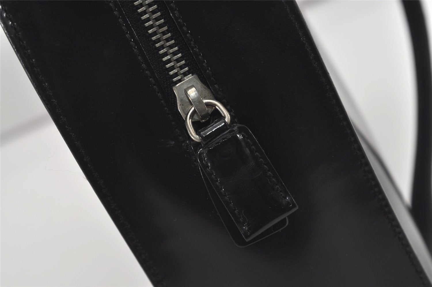 Authentic PRADA SPAZZOLATO SPOR Leather Shoulder Hand Bag B6902 Black 9622I